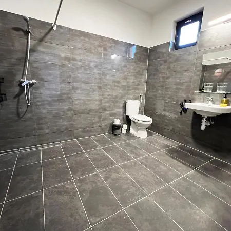 ゲストハウス Nussbaum Panzio ケストヘイ