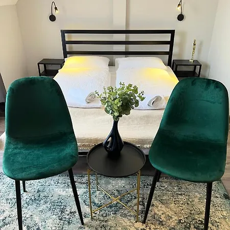 Nussbaum Panzio Keszthely