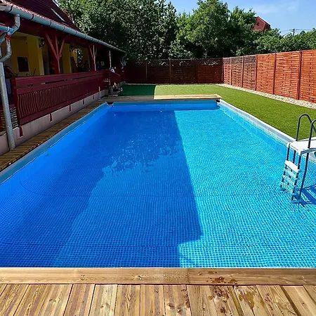 Nussbaum Panzio 3* Keszthely