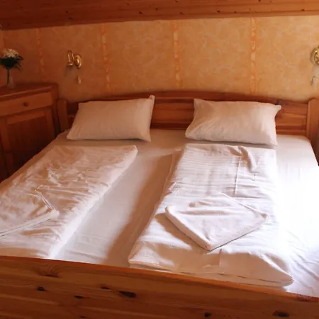 Nussbaum Panzio Πανσιόν Keszthely