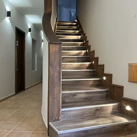 Nussbaum Panzio Πανσιόν