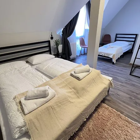 Πανσιόν Nussbaum Panzio Keszthely